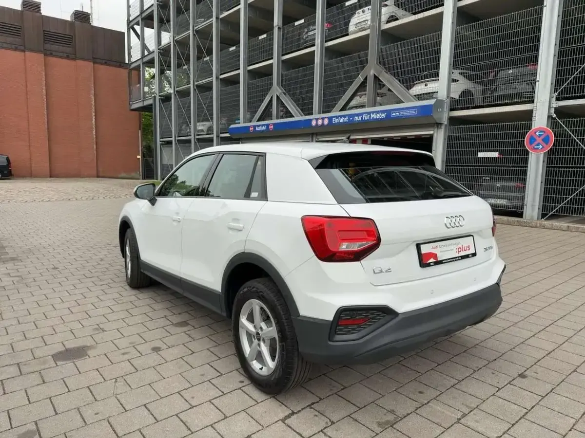 Używany Audi Q2 150 KM (110 kW) 2026 Biały SUV