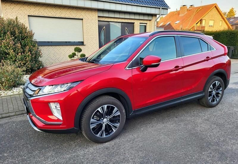 Rot Gebraucht 2020 Mitsubishi Eclipse Cross Edition SUV | 17.500 € (Superpreis) - Bild 1/4