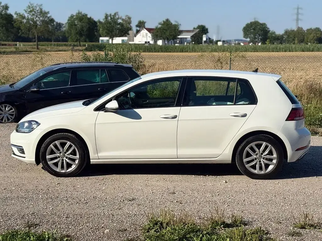 Gebraucht VW Golf VII Comfortline 86 PS (63 kW) 2017 Weiß Limousine