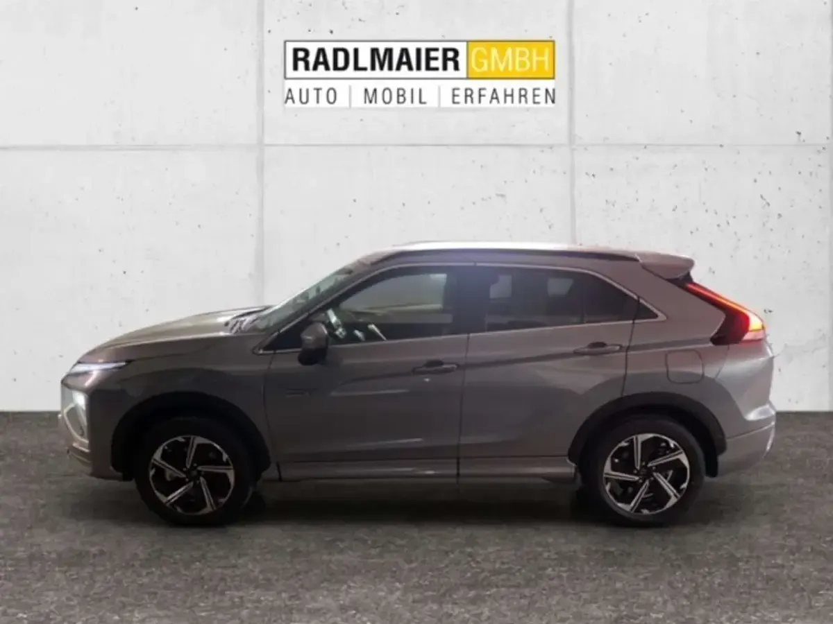 Second-hand Mitsubishi Eclipse Cross Select 98 CP (72 kW) 2024 Gri SUV