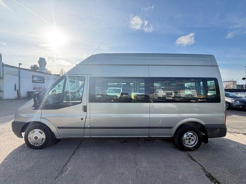 Gebraucht Ford Transit Trend 140 PS (102 kW) 2011 Silber Kombi