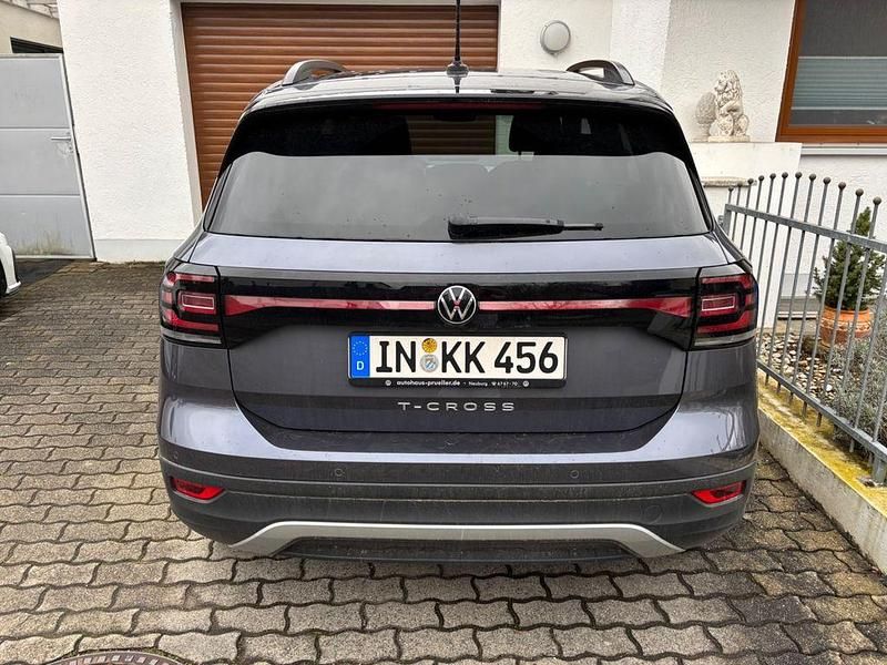 Gebraucht VW T-Cross Active 110 PS (80 kW) 2022 Grau SUV