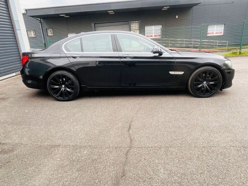 Gebraucht BMW 730 Sport Line 245 PS (180 kW) 2009 Schwarz Limousine
