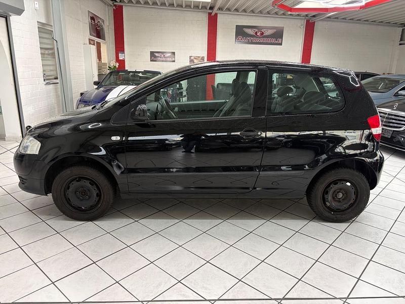 Usata VW Fox Basis 54 CV (39 kW) 2005 Nero Utilitaria