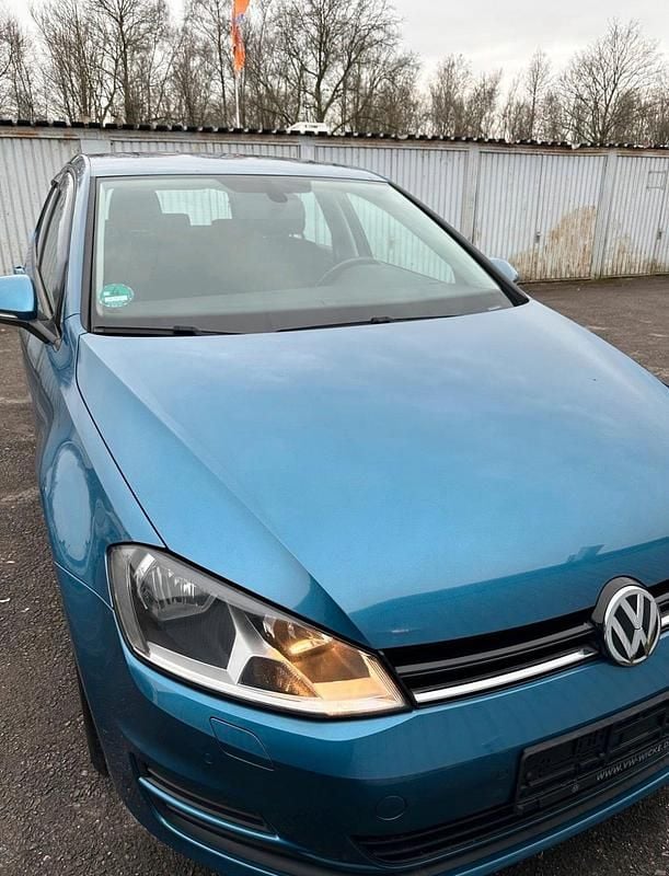 Gebraucht VW Golf VII 86 PS (63 kW) 2014 Blau Kleinwagen