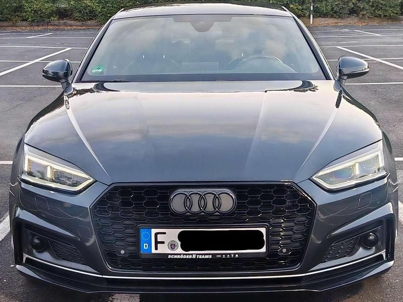 Gebraucht Audi A5 Design 190 PS (139 kW) 2019 Grau Coupé