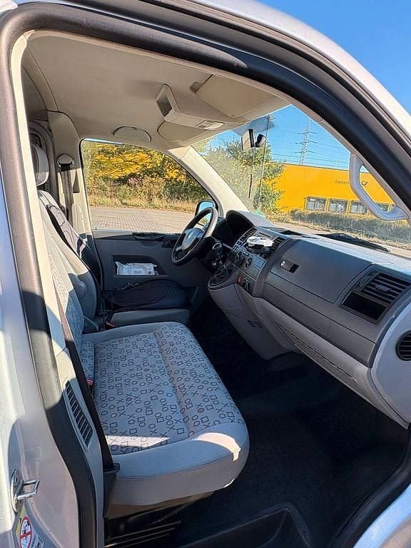 Gebraucht VW T5 131 PS (96 kW) 2008 Silber Van
