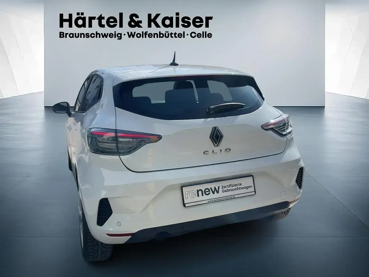 Gebraucht Renault Clio V Evolution 67 PS (49 kW) 2024 Weiß Limousine