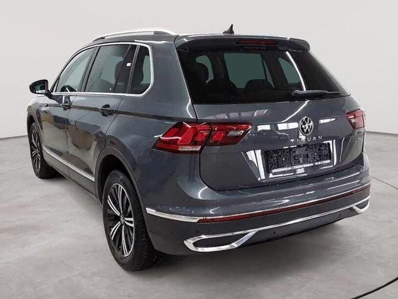 Gebraucht VW Tiguan Elegance 150 PS (110 kW) 2021 Delfingrau metallic SUV