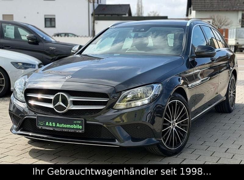 Gebraucht Mercedes E300 Avantgarde 320 PS (235 kW) 2020 Grau Limousine