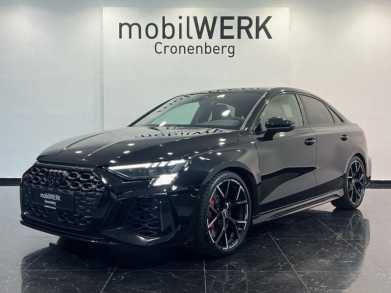 Schwarz Gebraucht 2022 Audi RS3 Sport Kleinwagen | 53.990 € (Fairer Preis) - Bild 1/4