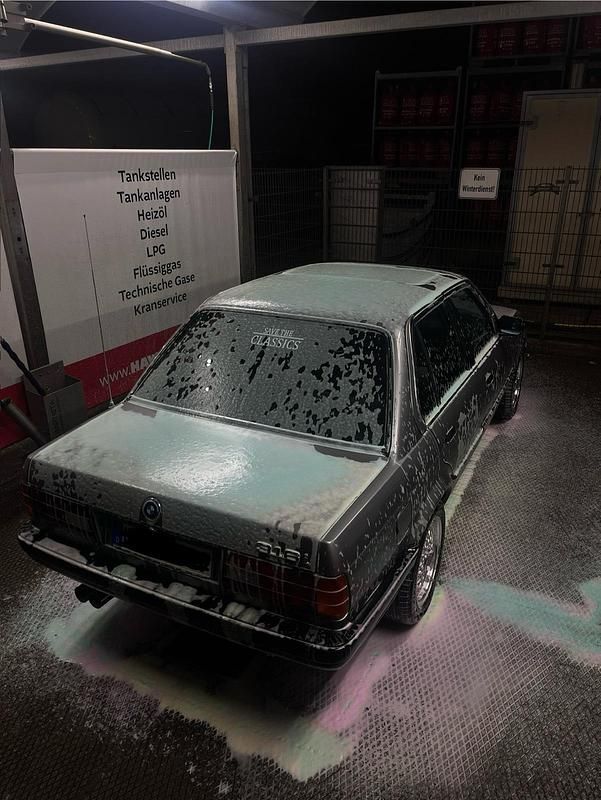 Gebraucht BMW 316 100 PS (73 kW) 1988 Silber Limousine