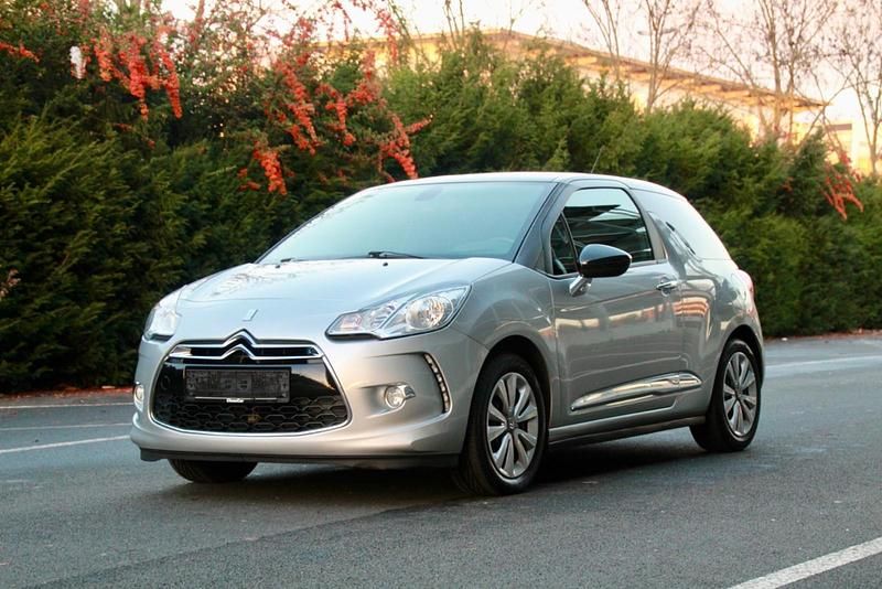 Silber Gebraucht 2013 Citroën DS3 Kleinwagen | 4.350 € (Teuer) - Bild 1/4