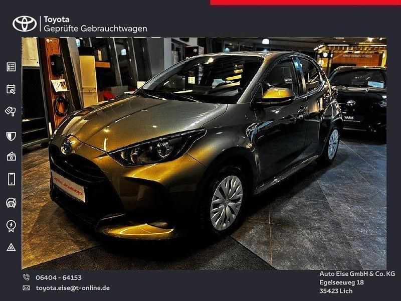 Braun Gebraucht 2020 Toyota Yaris Hybrid Comfort Limousine | 17.890 € (Fairer Preis) - Bild 1/4