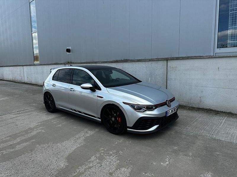 Silber Gebraucht 2021 VW Golf VIII GTI Clubsport Limousine | 34.999 € (Fairer Preis) - Bild 1/4