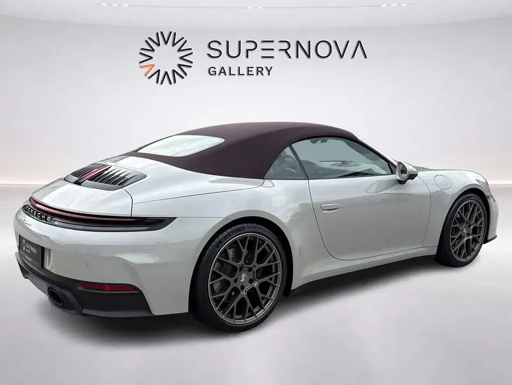 Gebraucht Porsche 911 Carrera Cabriolet 394 PS (289 kW) 2025 Grau Cabrio