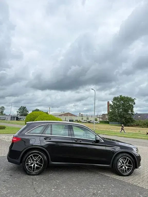 Gebraucht Mercedes GLC220 Business 170 PS (125 kW) 2018 Schwarz SUV