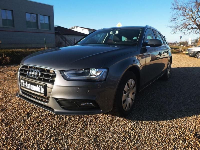 Grau Gebraucht 2015 Audi A4 Ambiente Kombi | 6.990 € (Superpreis) - Bild 1/4