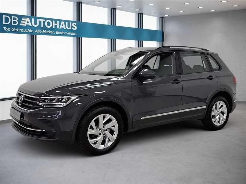 Grau Gebraucht 2022 VW Tiguan Life SUV | 26.490 € (Superpreis) - Bild 1/4