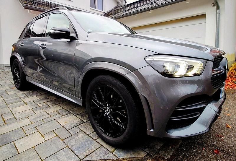 Grau Gebraucht 2019 Mercedes GLE350 AMG SUV | 52.400 € - Bild 1/4