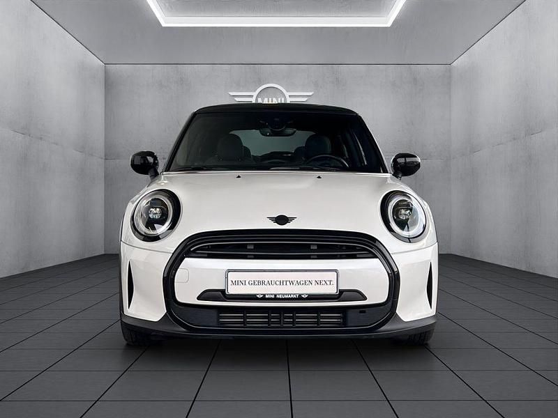 Gebraucht Mini Cooper 136 PS (100 kW) 2023 Nanuq white Kleinwagen