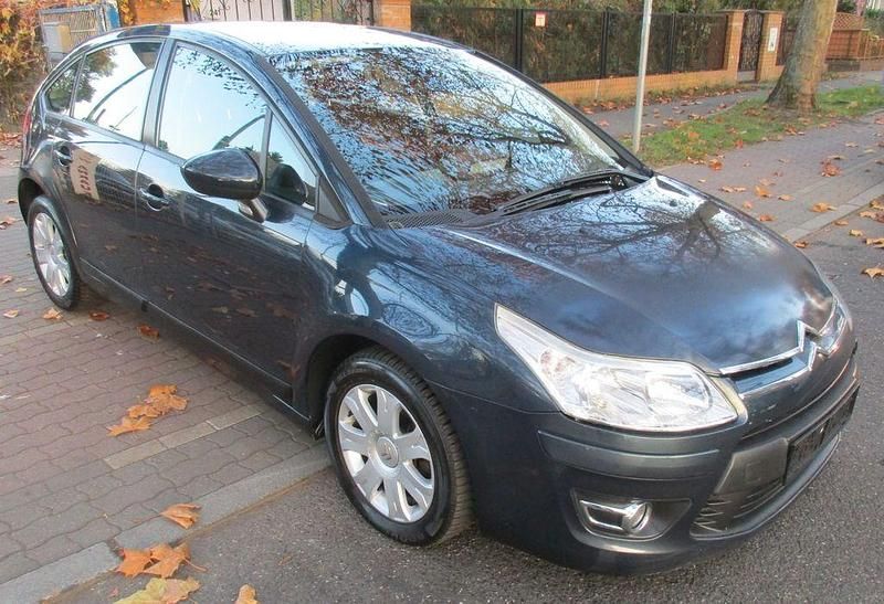 Blau Gebraucht 2010 Citroën C4 Tendance Limousine | 2.950 € (Fairer Preis) - Bild 1/4