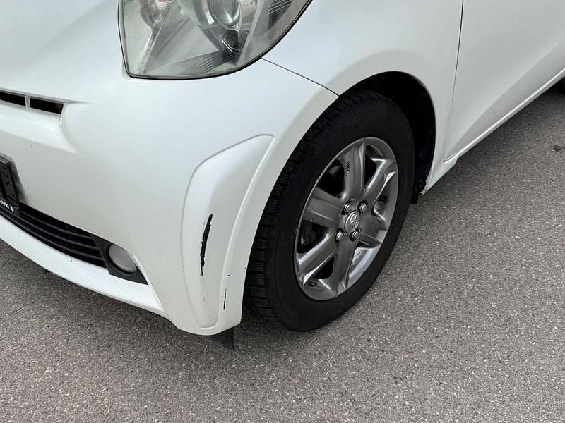 Gebraucht Toyota iQ Plus 90 PS (66 kW) 2009 Weiß Kleinwagen