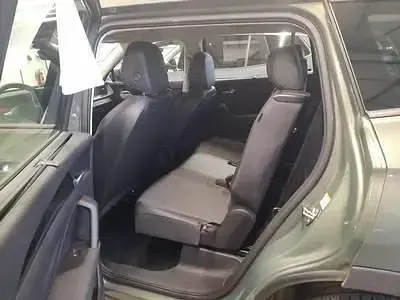 Gebraucht VW Tayron Life 150 PS (110 kW) 2025 Cipressinogrün metallic SUV
