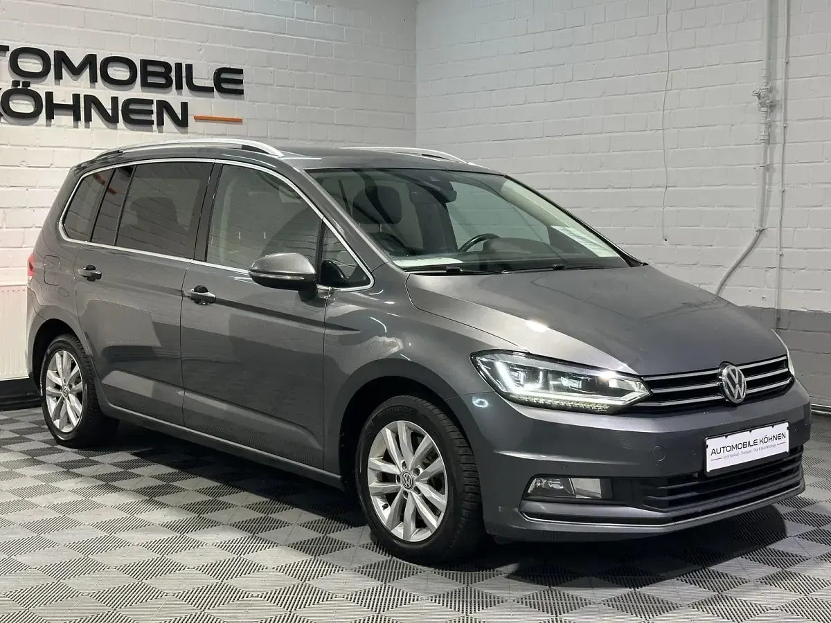 Gebraucht VW Touran Highline 116 PS (85 kW) 2017 Grau Van / Kleinbus