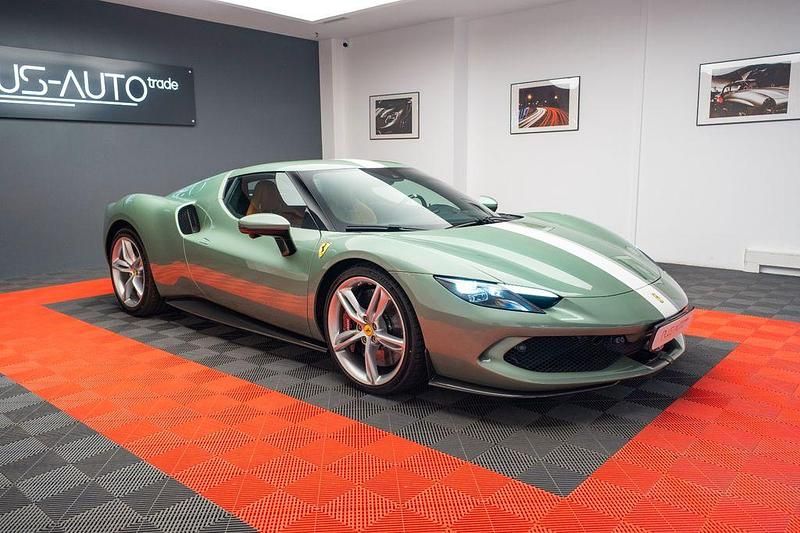 Gebraucht Ferrari 296 829 PS (609 kW) 2024 Grün