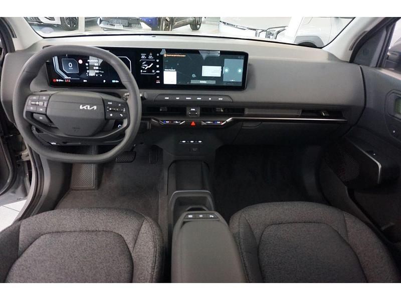 Neu Kia EV2 Air 108 kW (147 PS) 2026 Grau SUV