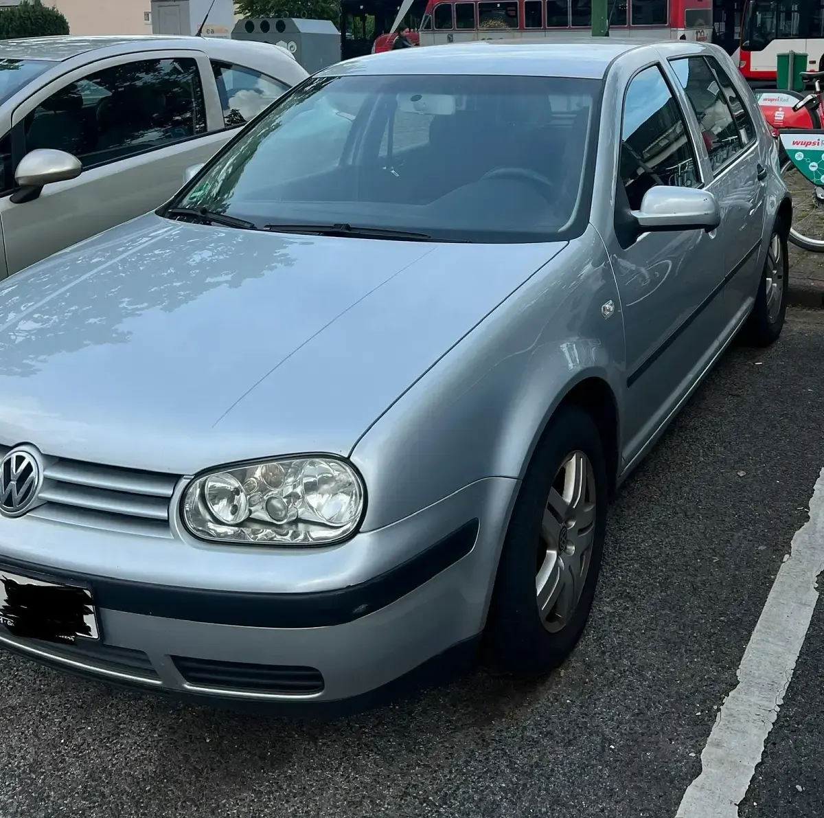 Używany VW Golf IV 101 KM (74 kW) 2002 Srebrny Hatchback