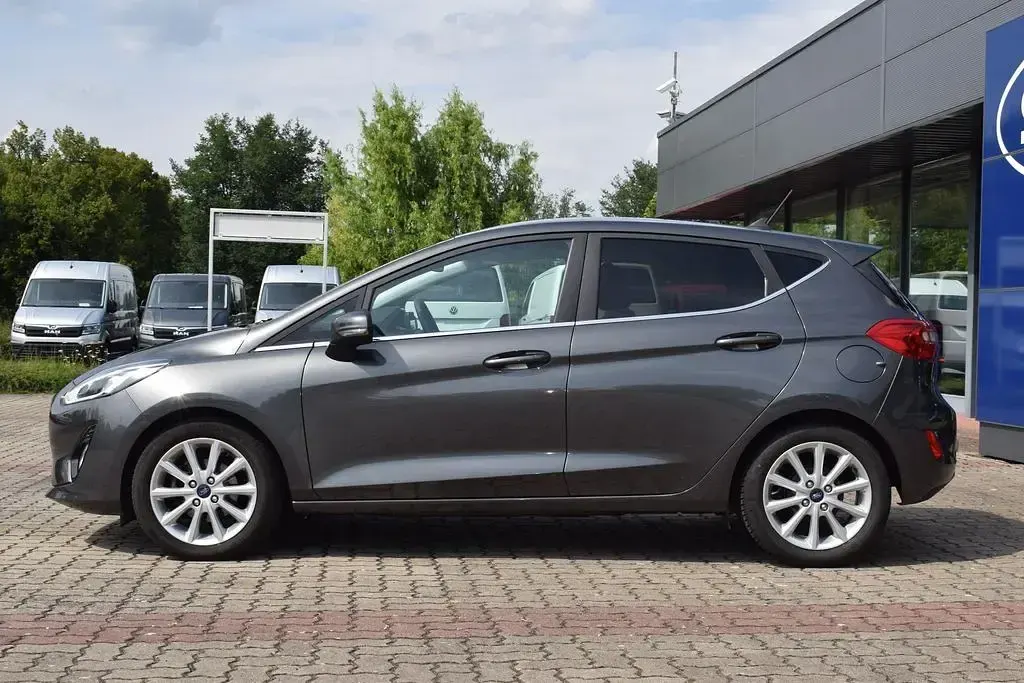 Gebraucht Ford Fiesta Titanium 101 PS (74 kW) 2019 Magneticgrau (metallic) Kleinwagen
