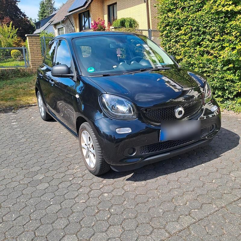Schwarz Gebraucht 2016 Smart ForFour Limousine | 6.900 € - Bild 1/4