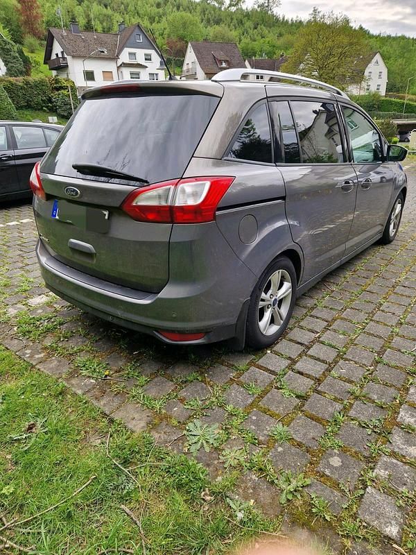 Grau Gebraucht 2013 Ford Grand C-Max Van / Kleinbus | 6.300 € (Fairer Preis) - Bild 1/4