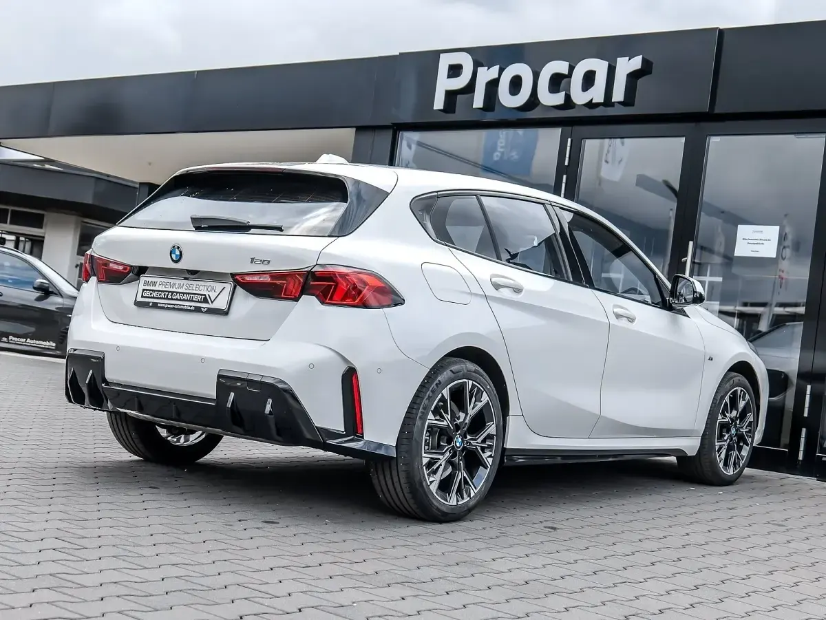 Gebraucht BMW 120 M Sport 156 PS (114 kW) 2025 Weiß Kleinwagen