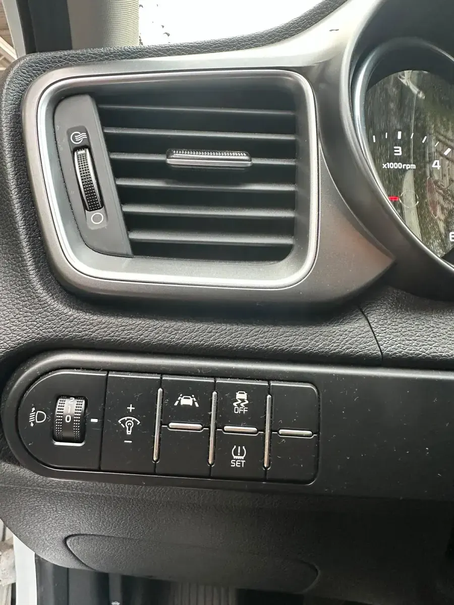 Gebraucht Kia Ceed 137 PS (100 kW) 2020 Weiß Kleinwagen