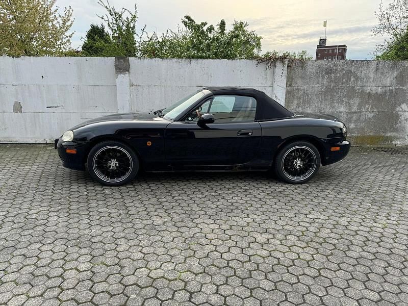Gebraucht Mazda MX5 110 PS (80 kW) 2001 Schwarz Cabrio