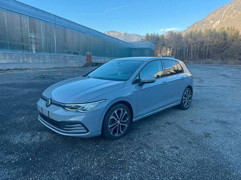 Grau Gebraucht 2020 VW Golf Style Limousine | 17.599 € (Superpreis) - Bild 1/4
