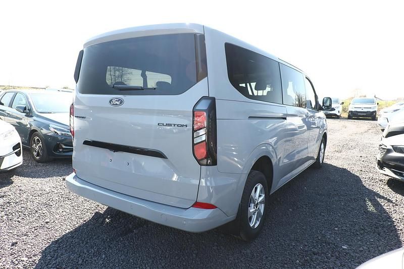 Neu Ford Transit Custom Limited 170 PS (125 kW) 2026 Digital aqua blue metallic Kombi