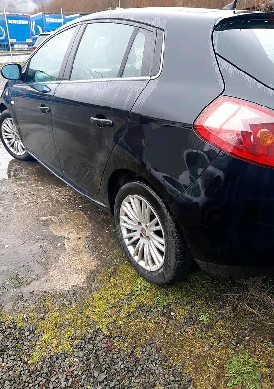 Gebraucht Fiat Bravo 90 PS (66 kW) 2008 Schwarz Kleinwagen