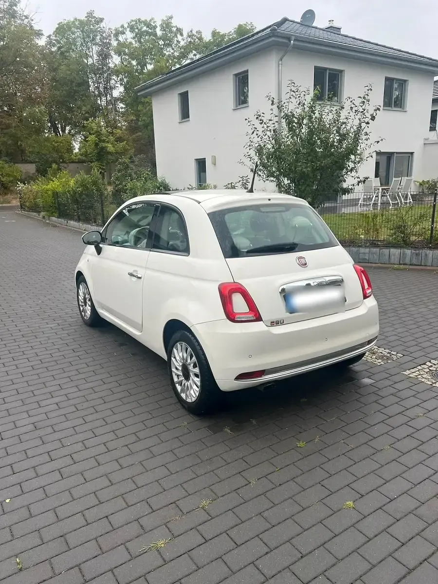 Gebraucht Fiat 500 Lounge 86 PS (63 kW) 2016 Weiß Kleinwagen
