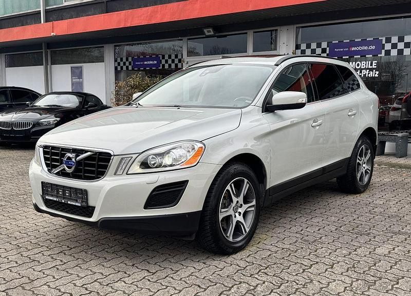 Gebraucht Volvo XC60 205 PS (150 kW) 2010 Weiß SUV
