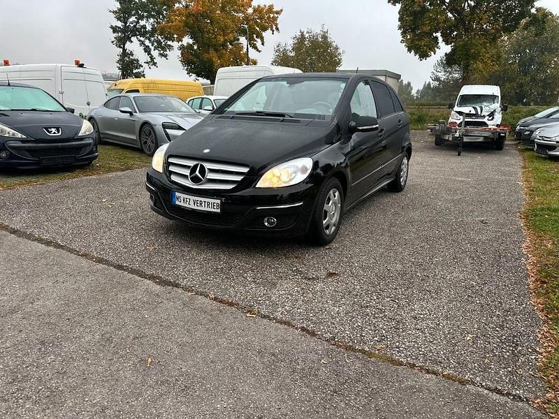 Schwarz Gebraucht 2008 Mercedes B170 Van / Kleinbus | 4.990 € (Fairer Preis) - Bild 1/4