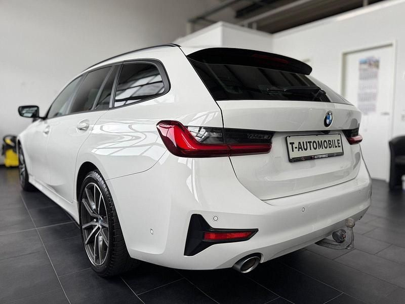 Gebraucht BMW 320 Advantage 190 PS (139 kW) 2021 Weiß Kombi