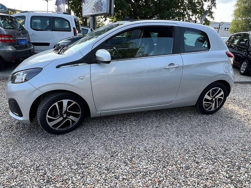 Gebraucht Peugeot 108 Active 69 PS (50 kW) 2017 Gris gallium Kleinwagen