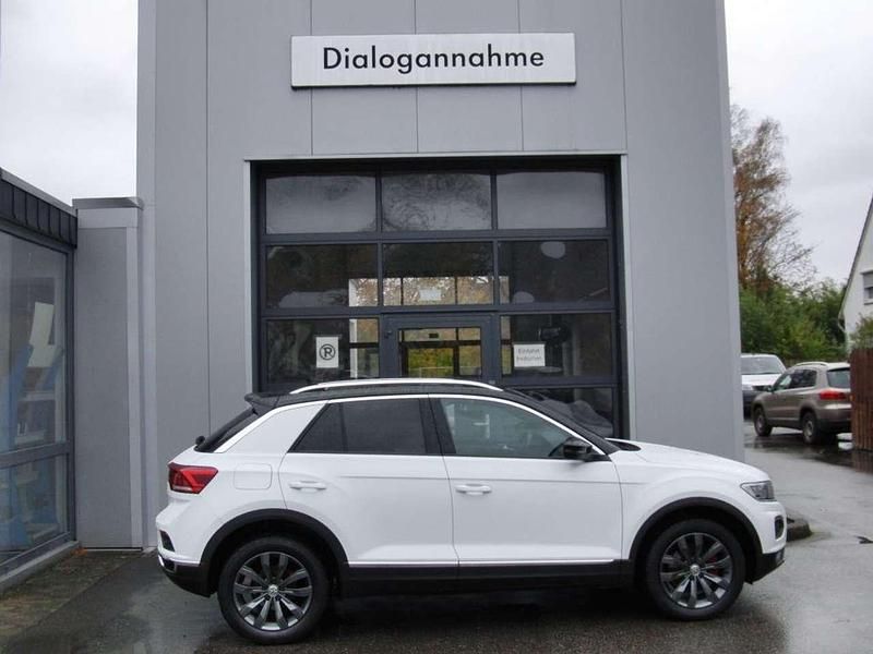 Pure white Gebraucht 2018 VW T-Roc Sport SUV | 21.390 € (Teuer) - Bild 1/4