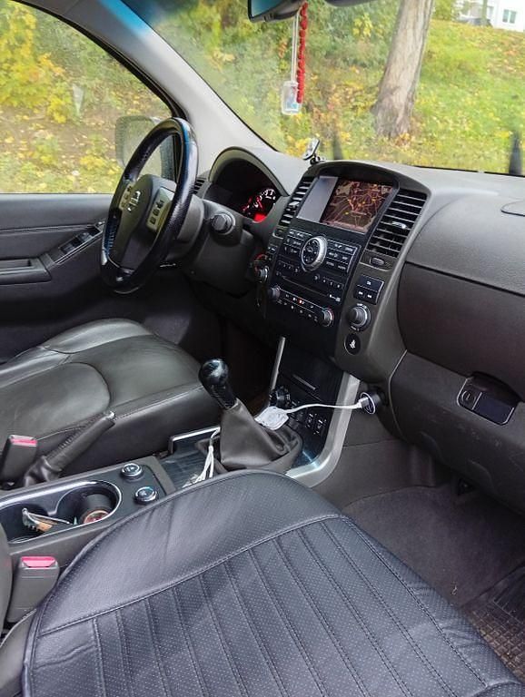 Schwarz Gebraucht 2011 Nissan Pathfinder SUV | 13.950 € (Etwas zu teuer) - Bild 1/4