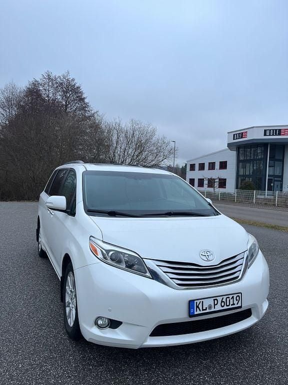 Gebraucht Toyota Sienna 269 PS (197 kW) 2015 Weiß Van / Kleinbus