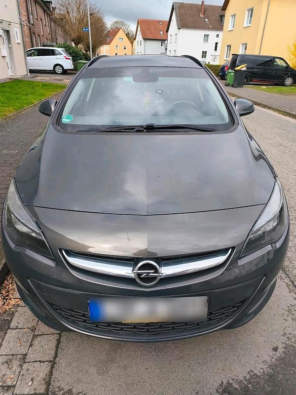 Gebraucht Opel Astra 136 PS (100 kW) 2014 Grau Kombi